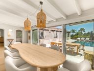 Вилла на продажу в Altos del Paraiso, Бенахавис