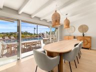 Вилла на продажу в Altos del Paraiso, Бенахавис