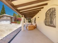 Вилла на продажу в Altos del Paraiso, Бенахавис