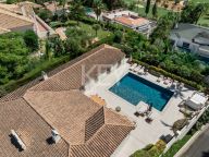 Вилла на продажу в Altos del Paraiso, Бенахавис