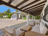 Вилла на продажу в Altos del Paraiso, Бенахавис