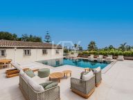 Вилла на продажу в Altos del Paraiso, Бенахавис