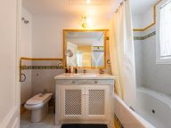 Villa for sale in Bahia de Casares, Casares