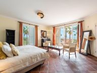 Villa for sale in Bahia de Casares, Casares