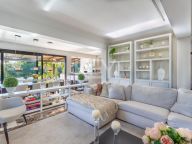 Villa for sale in Las Brisas, Nueva Andalucia