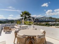 Duplex Penthouse for sale in La Quinta, Benahavis