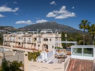 Duplex Penthouse for sale in La Quinta, Benahavis
