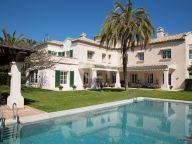 Вилла на продажу в Los Monteros, Восточная Марбелья