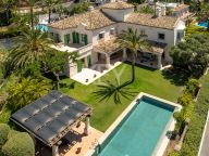 Villa en venta en Los Monteros, Marbella Este