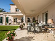 Вилла на продажу в Los Monteros, Восточная Марбелья