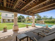 Villa en venta en Los Monteros, Marbella Este