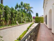 Villa en venta en Los Monteros, Marbella Este