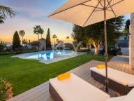 Villa en venta en El Rosario, Marbella Este