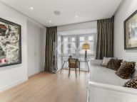 Apartment for sale in Marina Puente Romano, Marbella Golden Mile