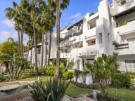 Apartment for sale in Marina Puente Romano, Marbella Golden Mile