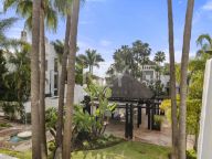 Apartment for sale in Marina Puente Romano, Marbella Golden Mile