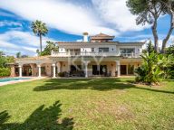 Villa for sale in Paraiso Barronal, Estepona
