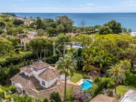 Villa for sale in Paraiso Barronal, Estepona