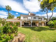 Villa for sale in Paraiso Barronal, Estepona