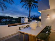 Apartment for sale in Los Monteros Palm Beach, Marbella East