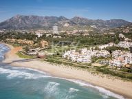 Apartment for sale in Los Monteros Palm Beach, Marbella East