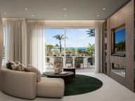 Apartment for sale in Los Monteros Palm Beach, Marbella East