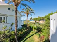 Apartment for sale in Los Monteros Palm Beach, Marbella East