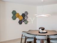 Apartment for sale in Los Monteros Palm Beach, Marbella East