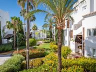 Apartment for sale in Los Monteros Palm Beach, Marbella East
