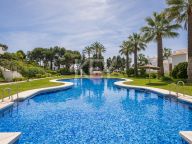 Apartment for sale in Los Monteros Palm Beach, Marbella East