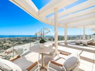 Penthouse for sale in La Quinta, Benahavis