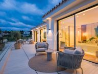 Villa en venta en El Rosario, Marbella Este