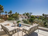 Villa en venta en El Rosario, Marbella Este