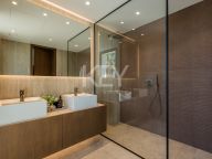 Villa en venta en El Rosario, Marbella Este