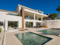 Villa en venta en El Rosario, Marbella Este