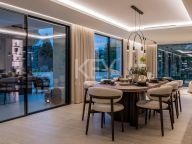 Villa en venta en El Rosario, Marbella Este