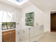 Villa en venta en El Rosario, Marbella Este