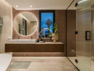 Villa en venta en El Rosario, Marbella Este