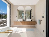 Villa en venta en El Rosario, Marbella Este