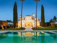 Villa en venta en Nueva Andalucia