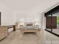 Apartment for sale in Los Monteros, Marbella East
