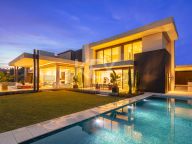 Villa for sale in La Quinta, Benahavis