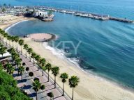 Villa for sale in Parcelas del Golf, Nueva Andalucia
