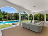 Villa for sale in Guadalmina Baja, San Pedro de Alcantara