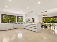 Villa for sale in Guadalmina Baja, San Pedro de Alcantara