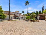 Villa for sale in Guadalmina Baja, San Pedro de Alcantara