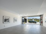 Villa for sale in El Madroñal, Benahavis