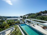 Villa for sale in El Madroñal, Benahavis