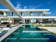 Villa for sale in El Madroñal, Benahavis