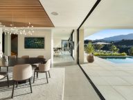 Villa for sale in El Madroñal, Benahavis